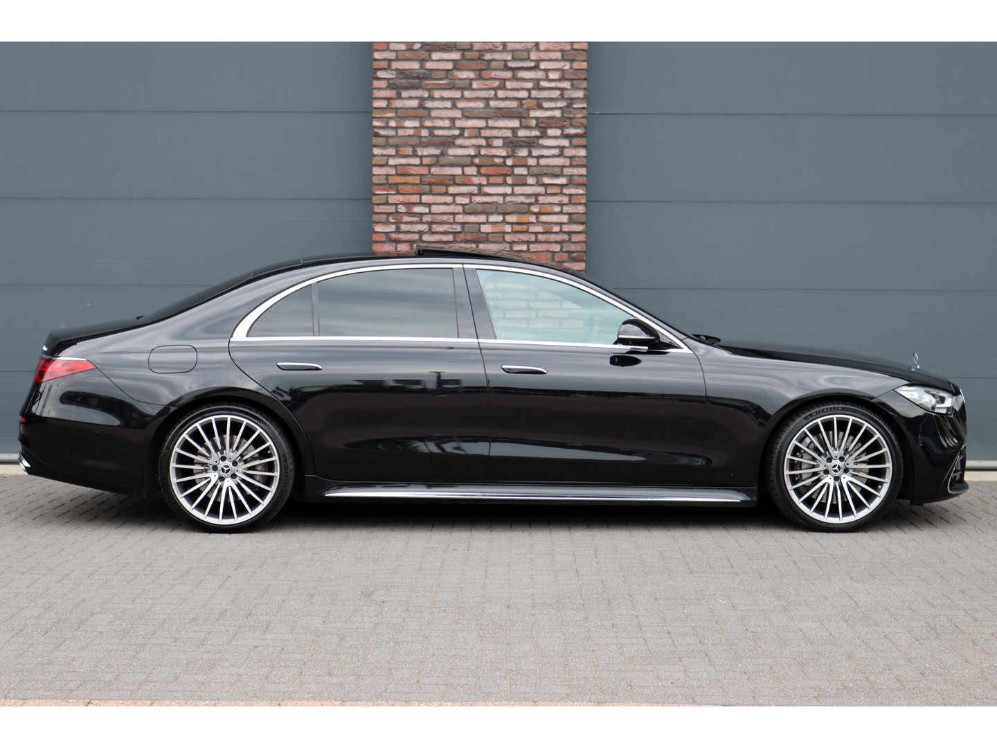 Mercedes-Benz Mercedes-Benz