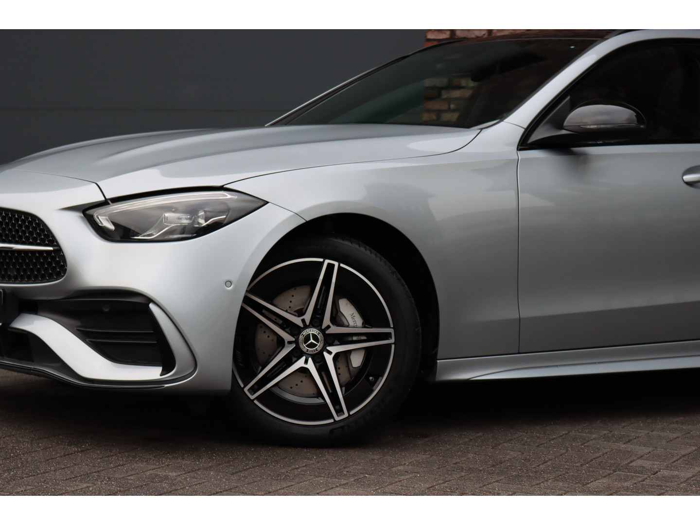 Mercedes-Benz Mercedes-Benz