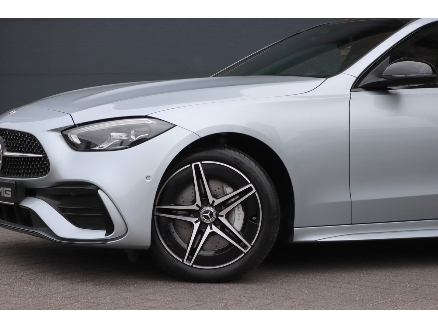 Mercedes-Benz Mercedes-Benz