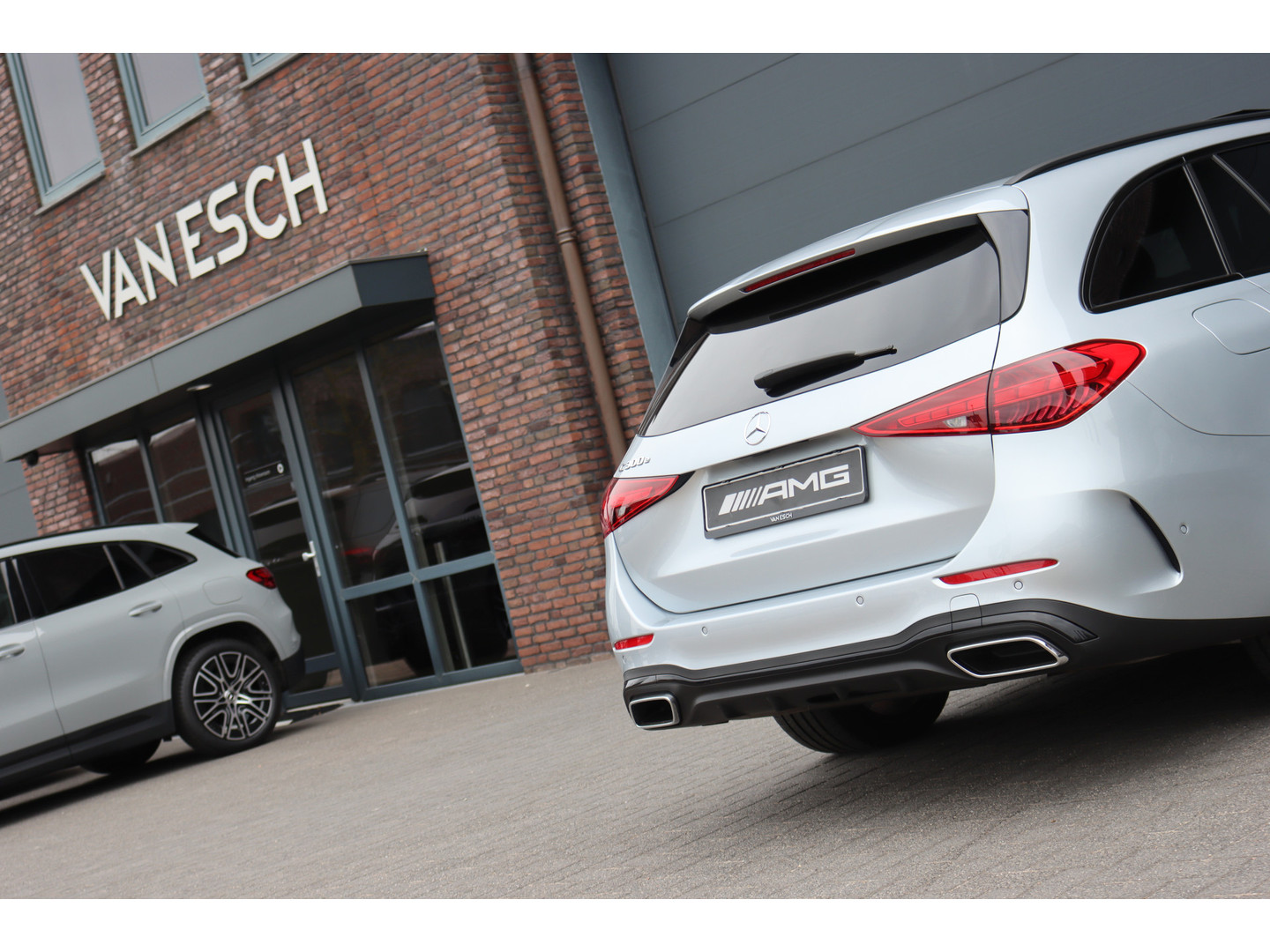 Mercedes-Benz Mercedes-Benz