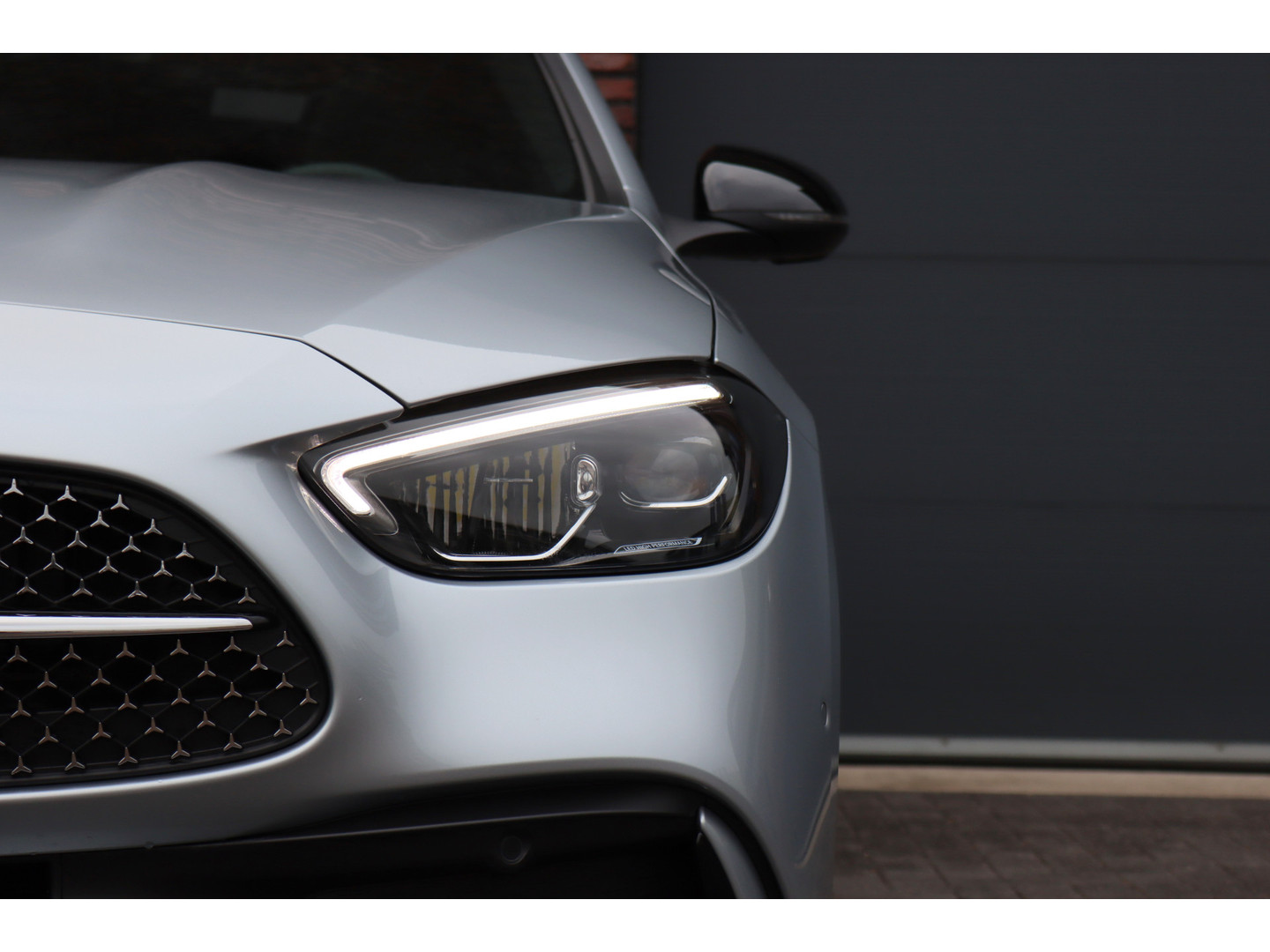 Mercedes-Benz Mercedes-Benz