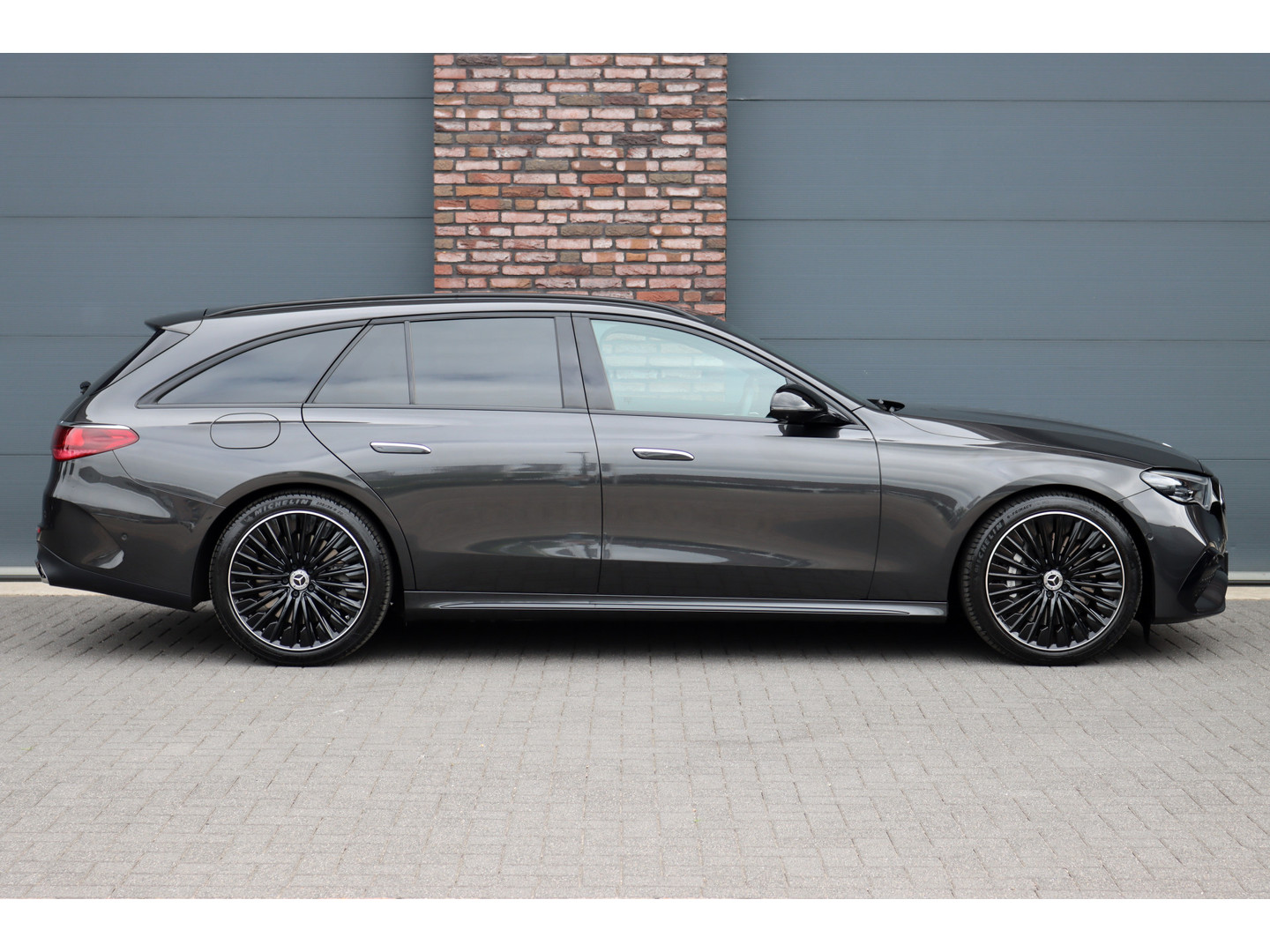 Mercedes-Benz Mercedes-Benz