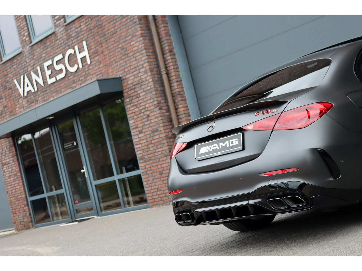 Mercedes-Benz Mercedes-Benz