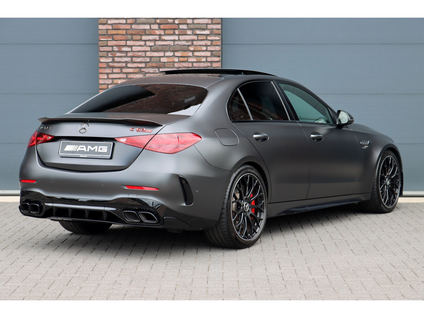 Mercedes-Benz Mercedes-Benz