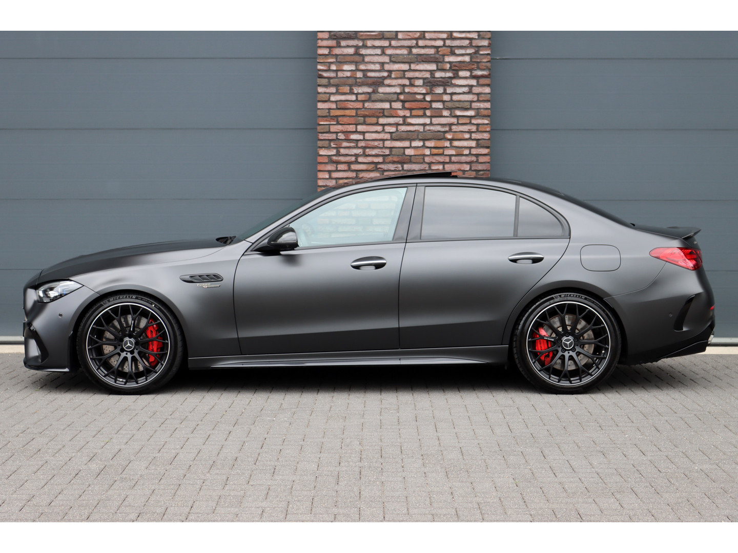 Mercedes-Benz Mercedes-Benz