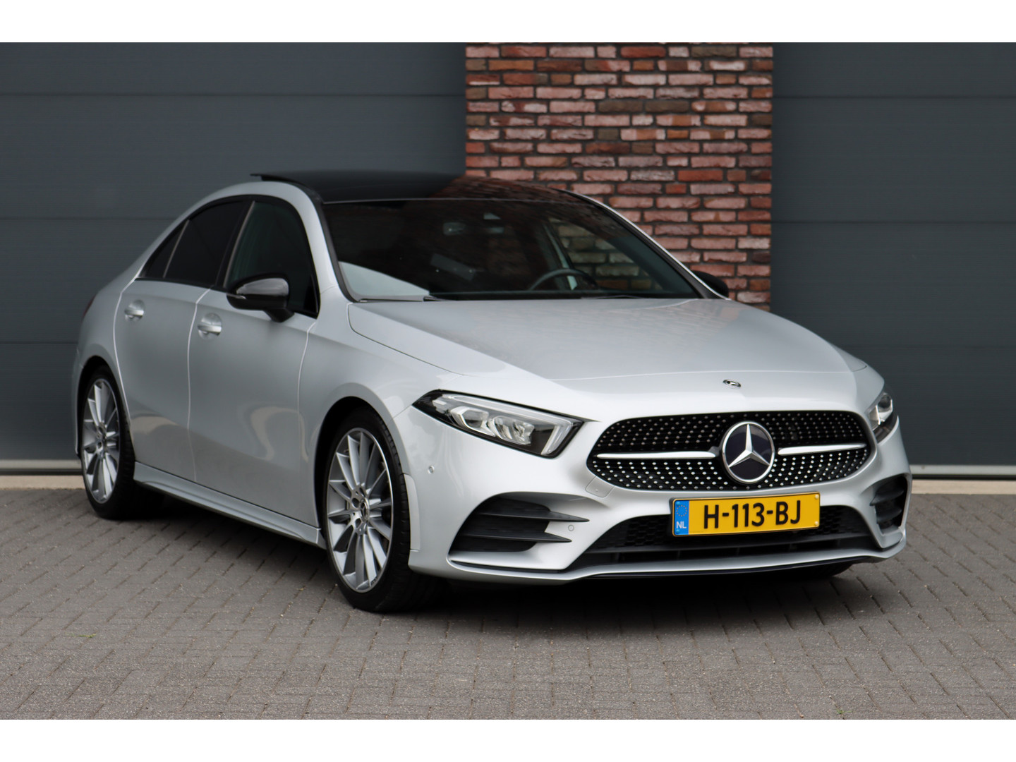 Mercedes-Benz Mercedes-Benz