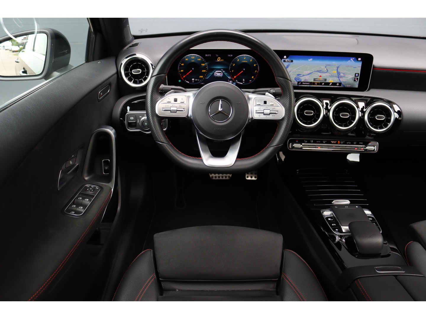 Mercedes-Benz Mercedes-Benz