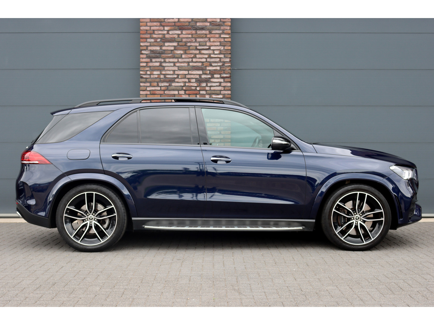 Mercedes-Benz Mercedes-Benz