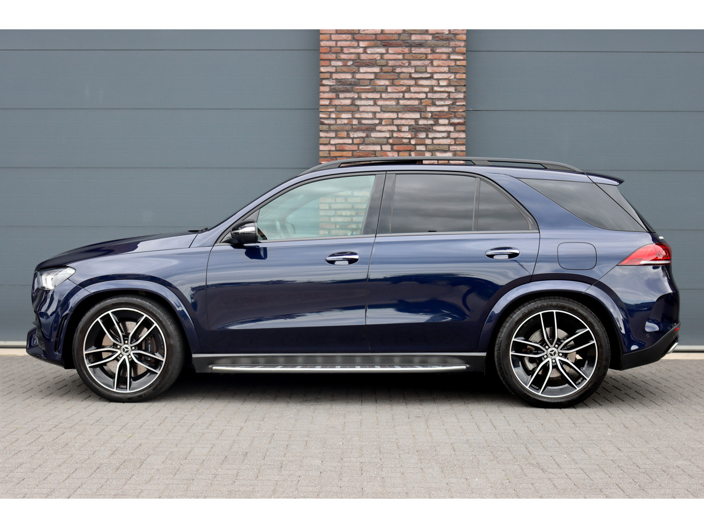 Mercedes-Benz Mercedes-Benz