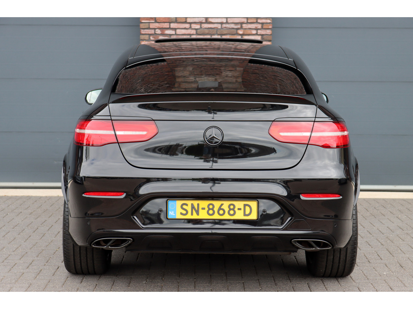 Mercedes-Benz Mercedes-Benz