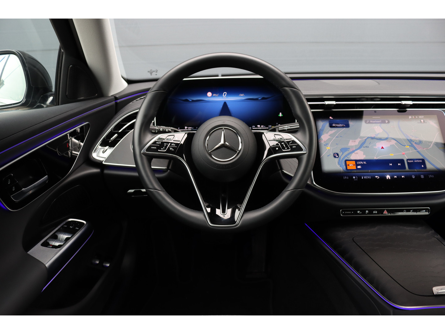 Mercedes-Benz Mercedes-Benz