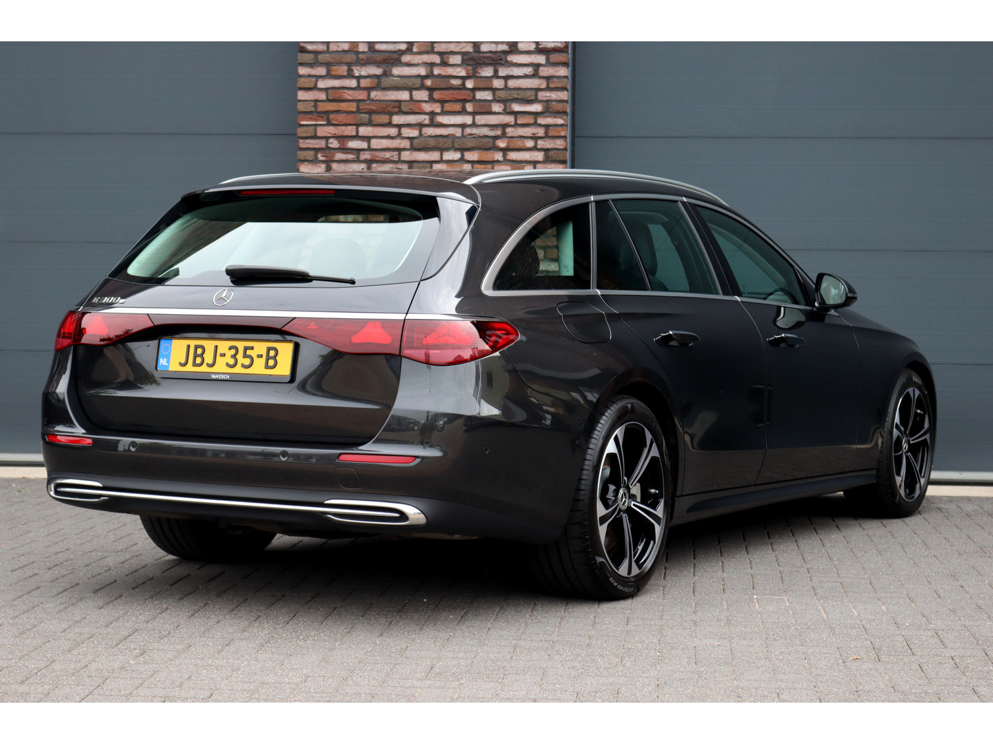 Mercedes-Benz Mercedes-Benz