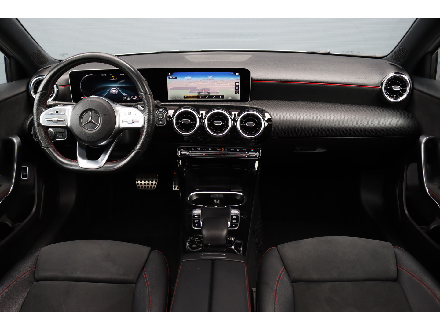 Mercedes-Benz Mercedes-Benz