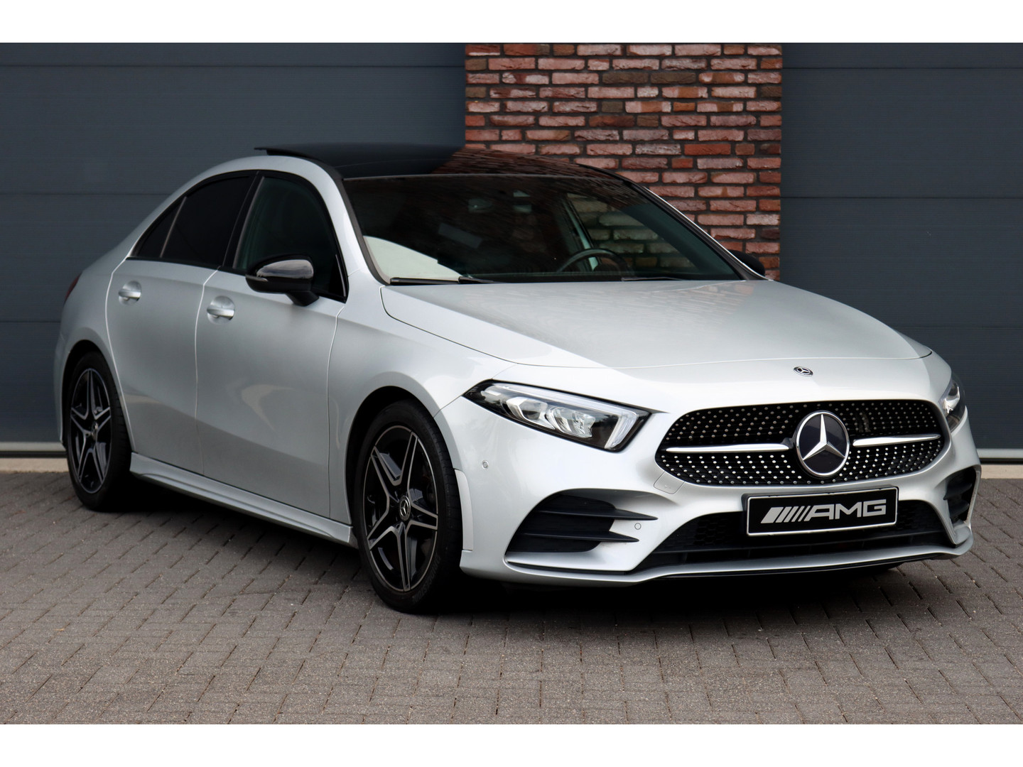 Mercedes-Benz Mercedes-Benz