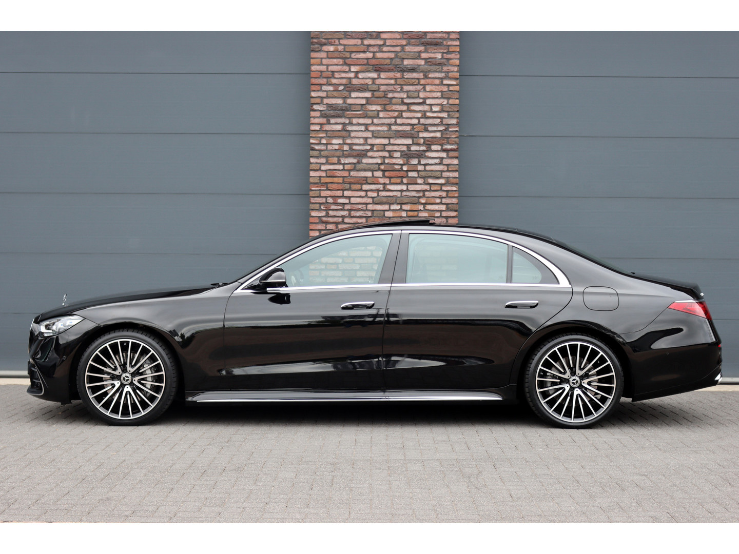 Mercedes-Benz Mercedes-Benz