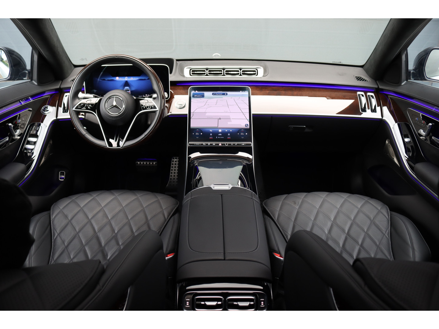 Mercedes-Benz Mercedes-Benz