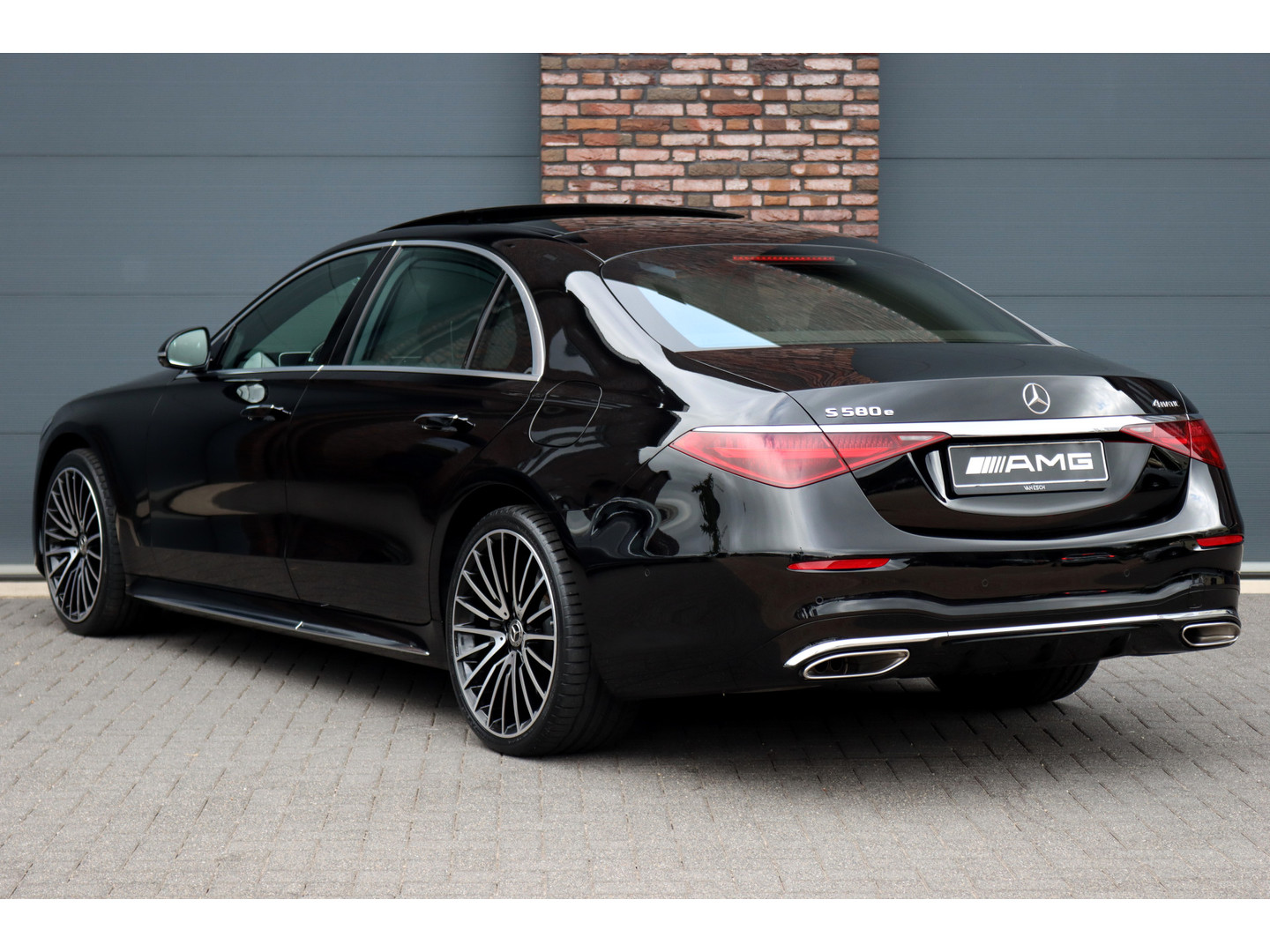 Mercedes-Benz Mercedes-Benz