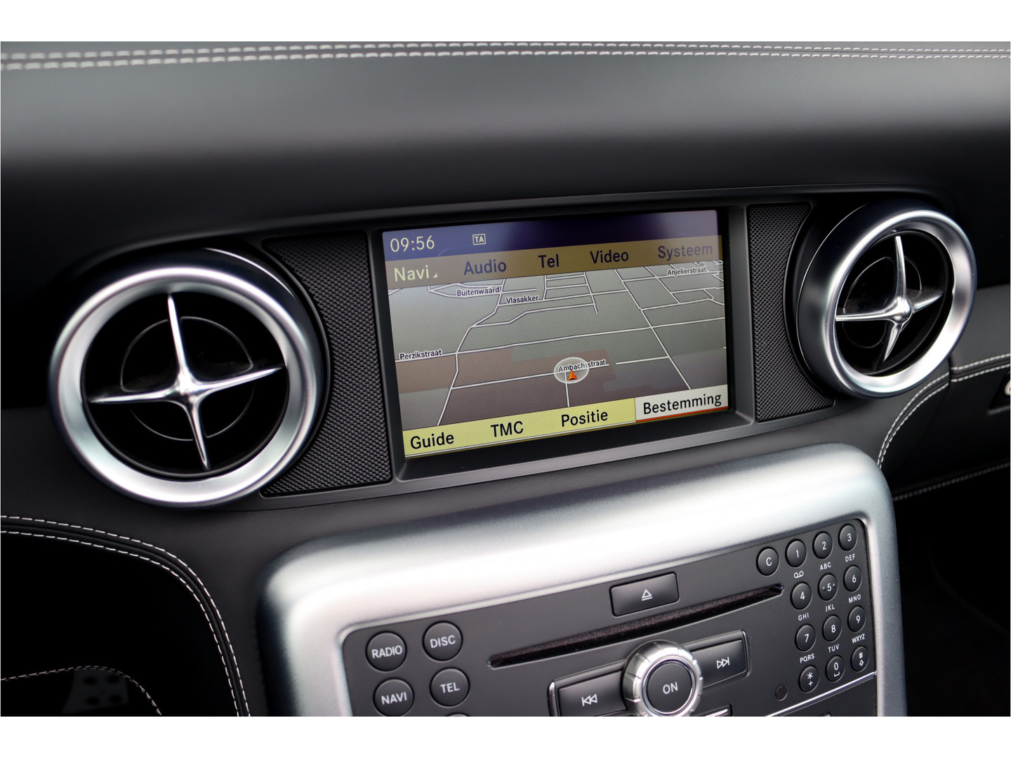 Mercedes-Benz Mercedes-Benz
