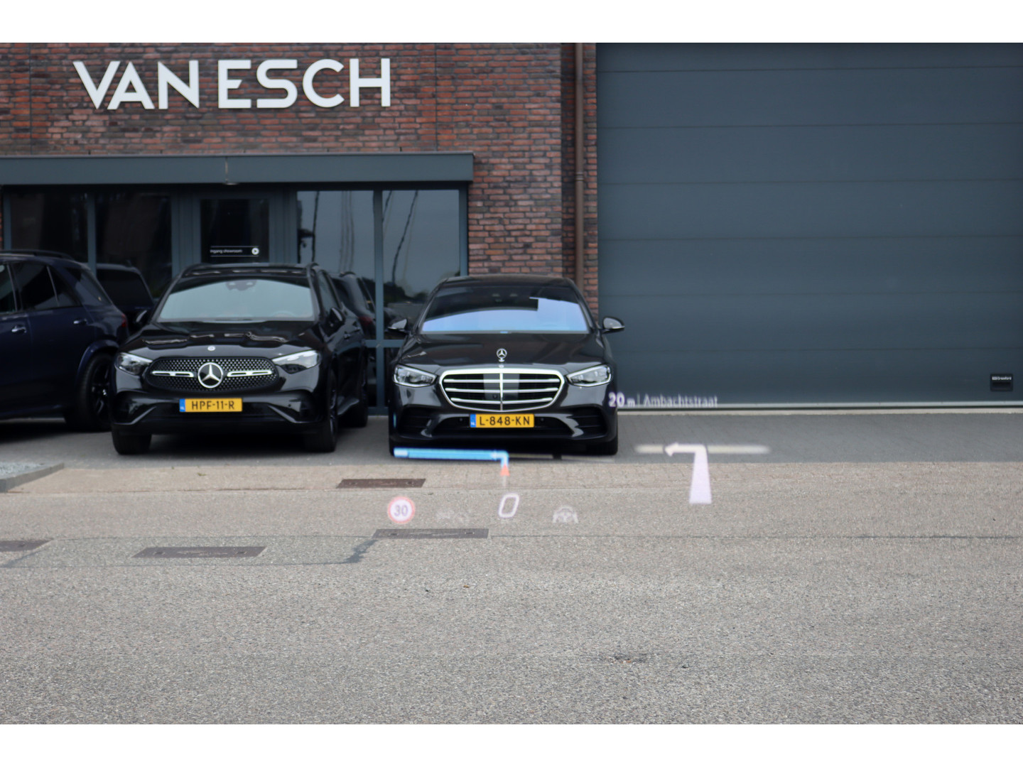 Mercedes-Benz Mercedes-Benz