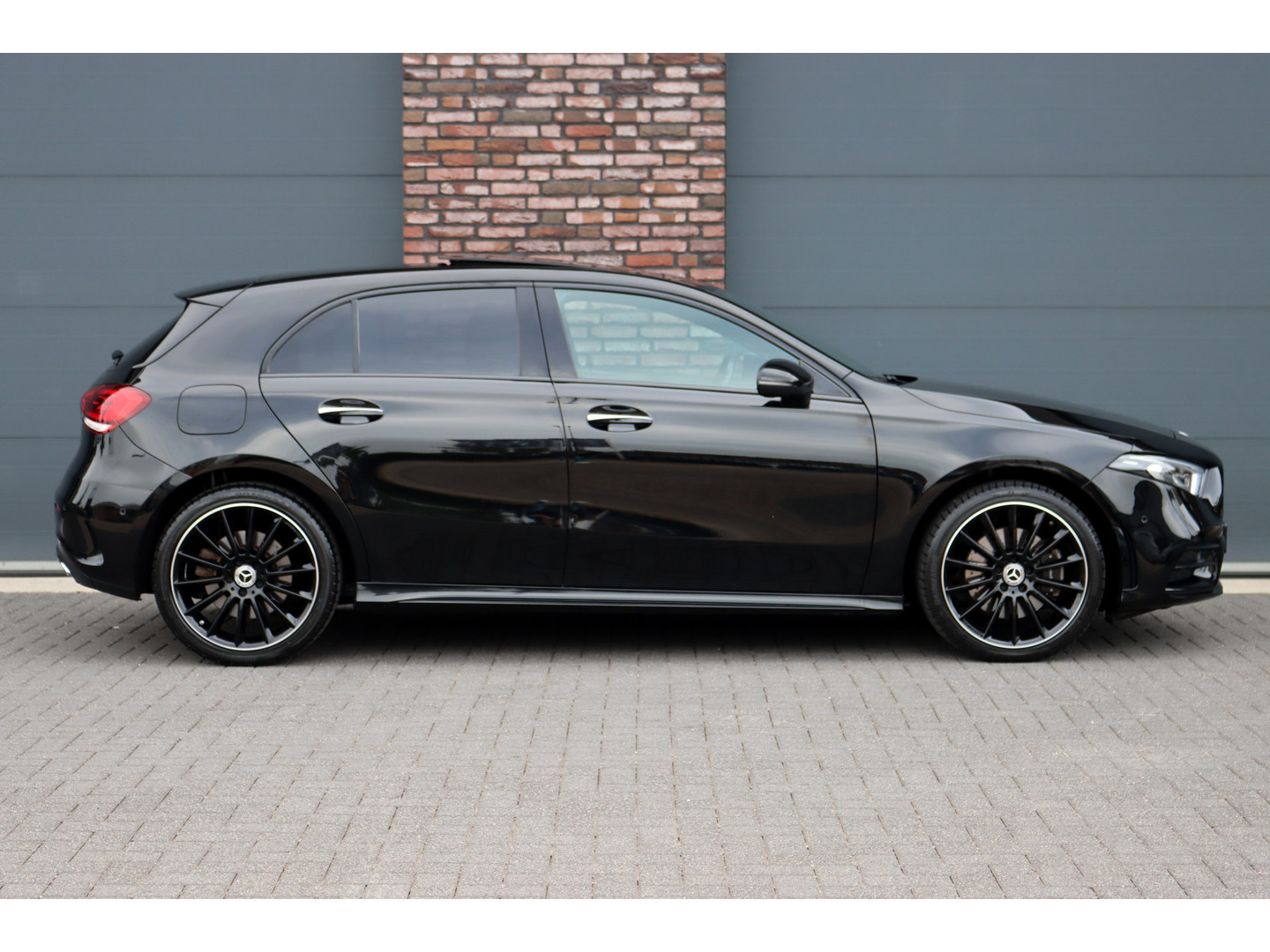 Mercedes-Benz Mercedes-Benz