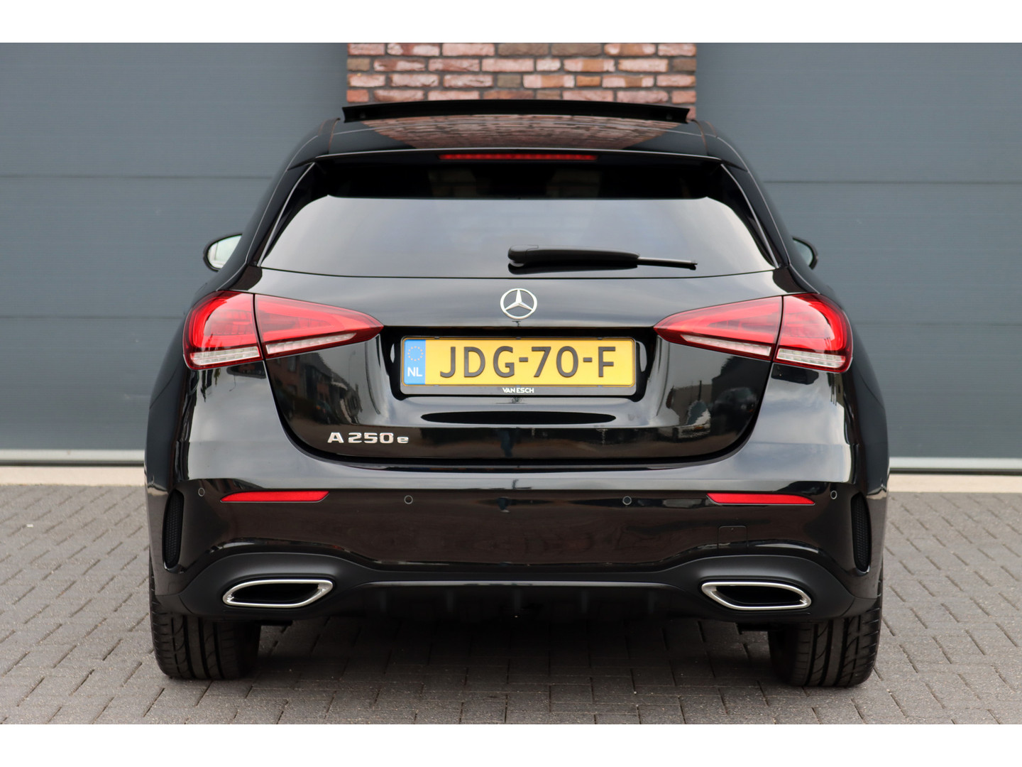 Mercedes-Benz Mercedes-Benz