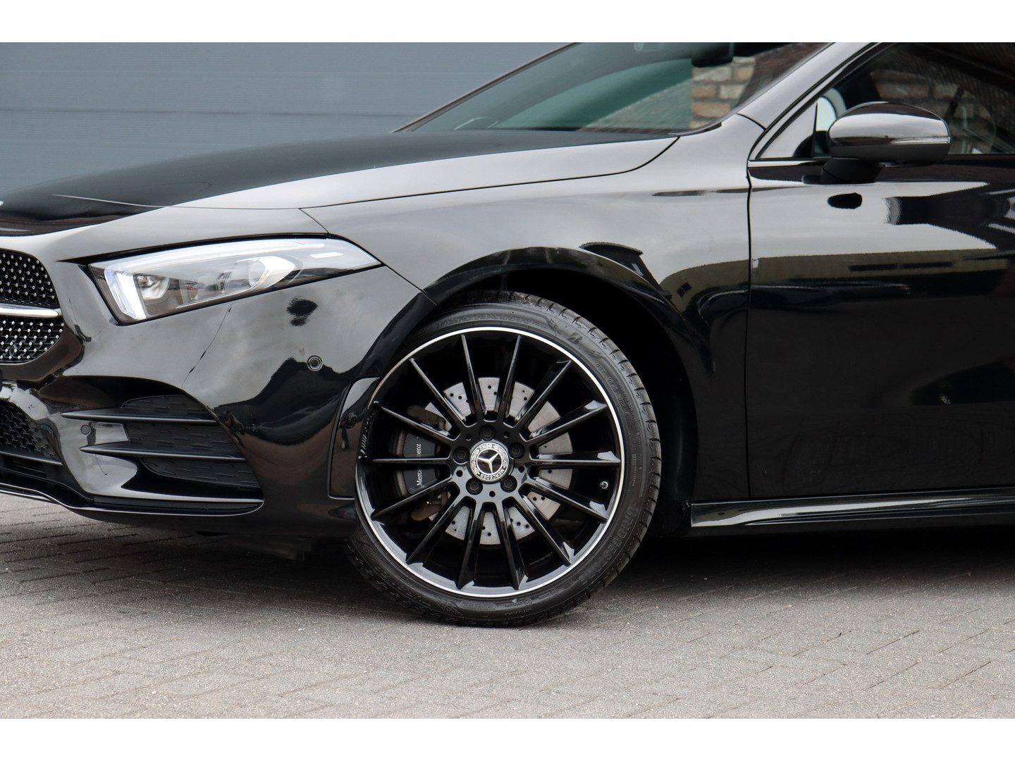 Mercedes-Benz Mercedes-Benz