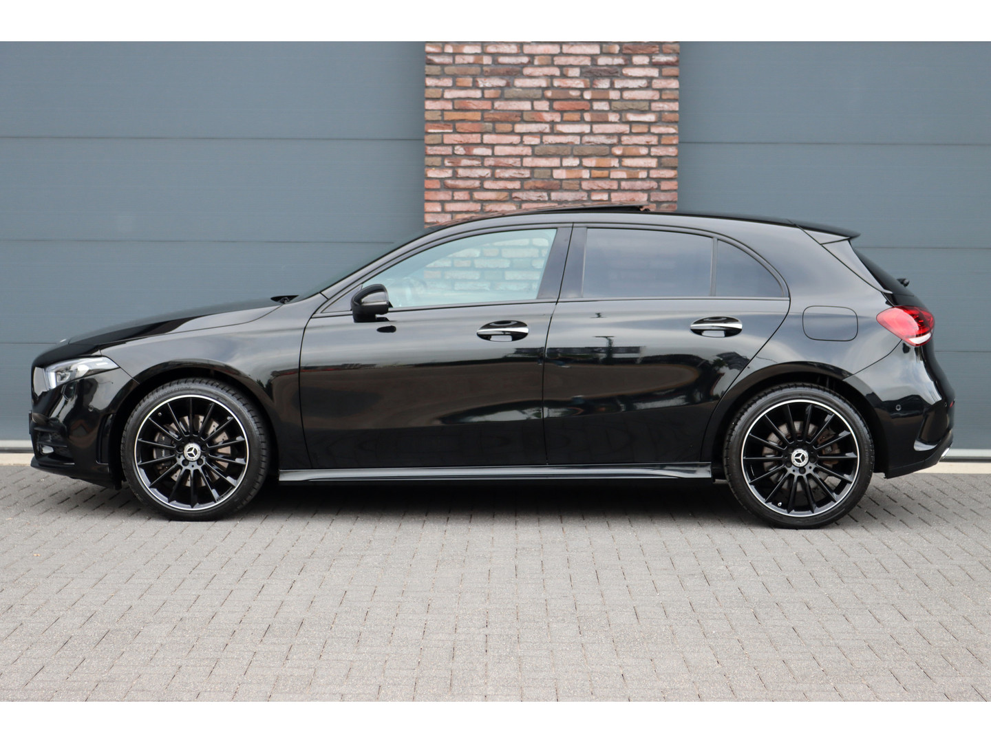 Mercedes-Benz Mercedes-Benz