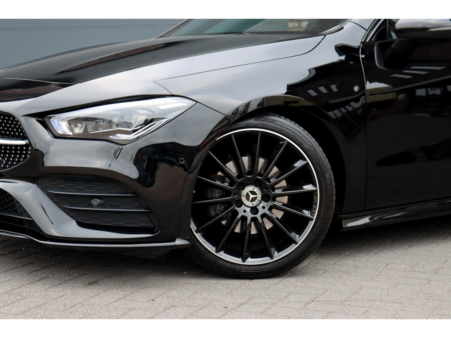 Mercedes-Benz Mercedes-Benz