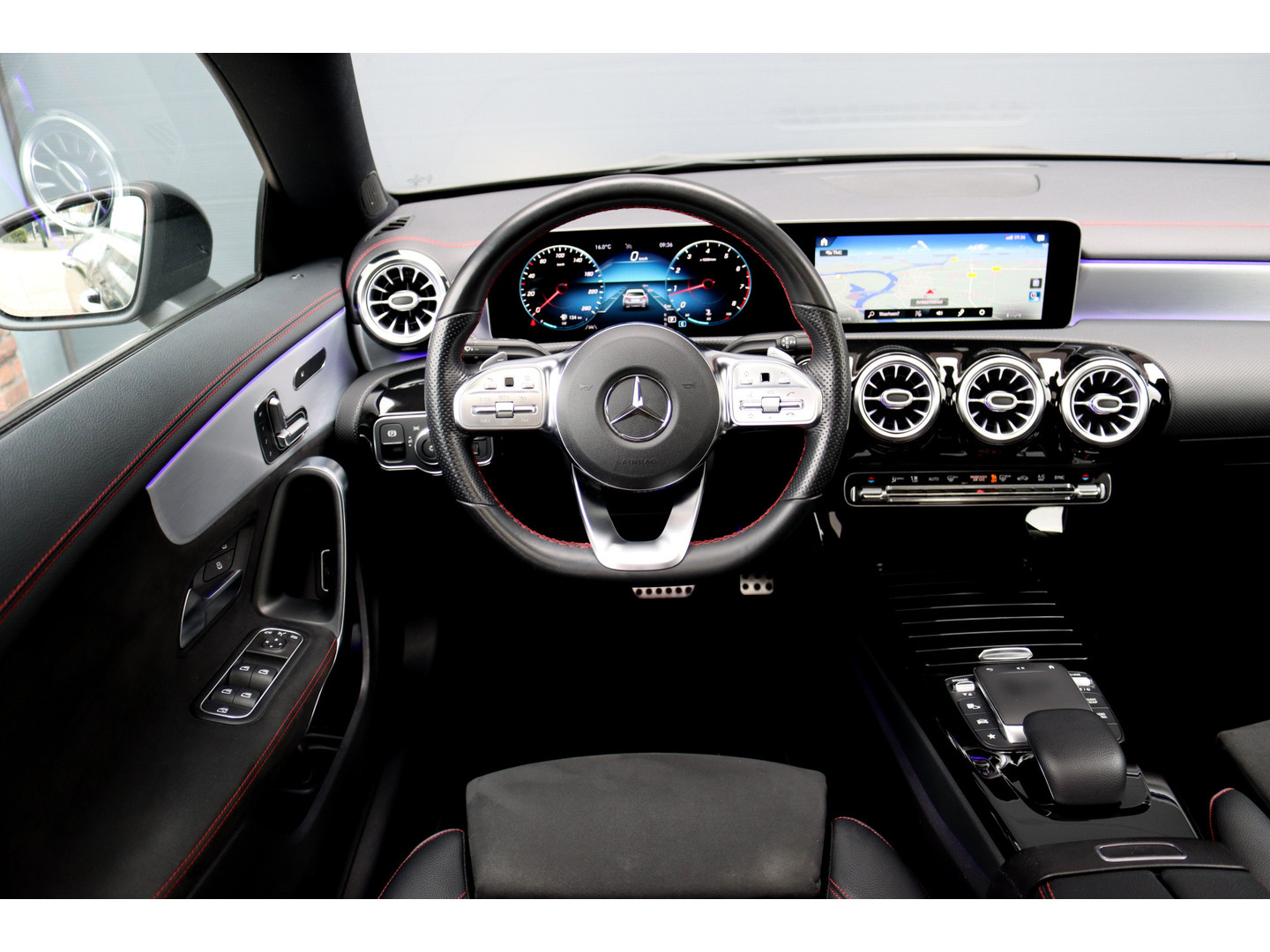 Mercedes-Benz Mercedes-Benz