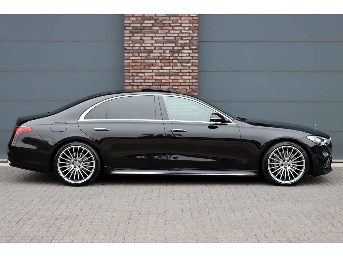 Mercedes-Benz Mercedes-Benz