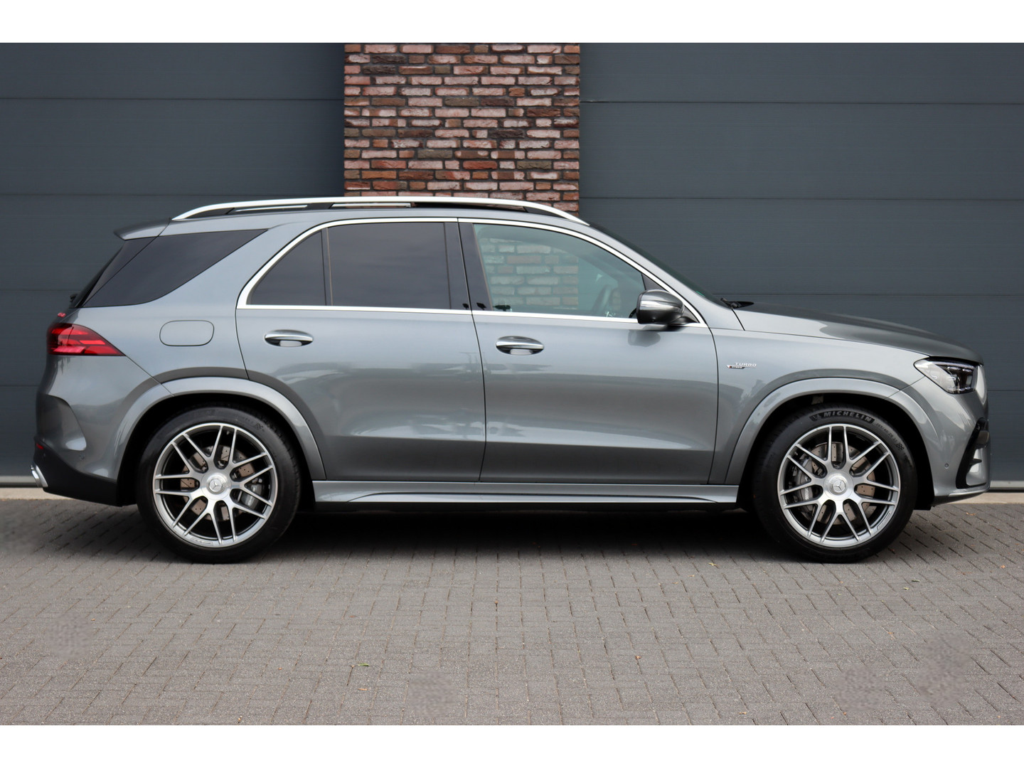 Mercedes-Benz Mercedes-Benz