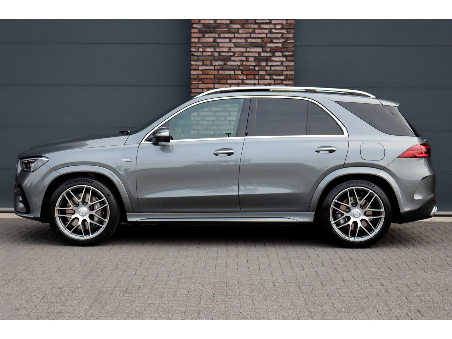 Mercedes-Benz Mercedes-Benz