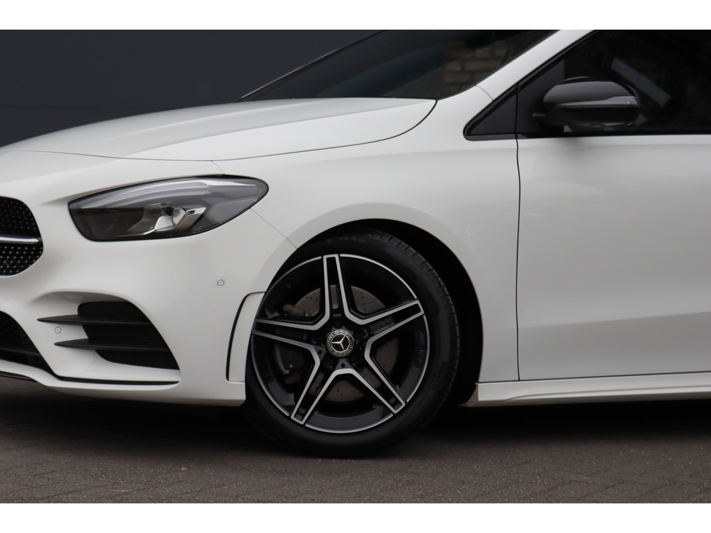 Mercedes-Benz Mercedes-Benz