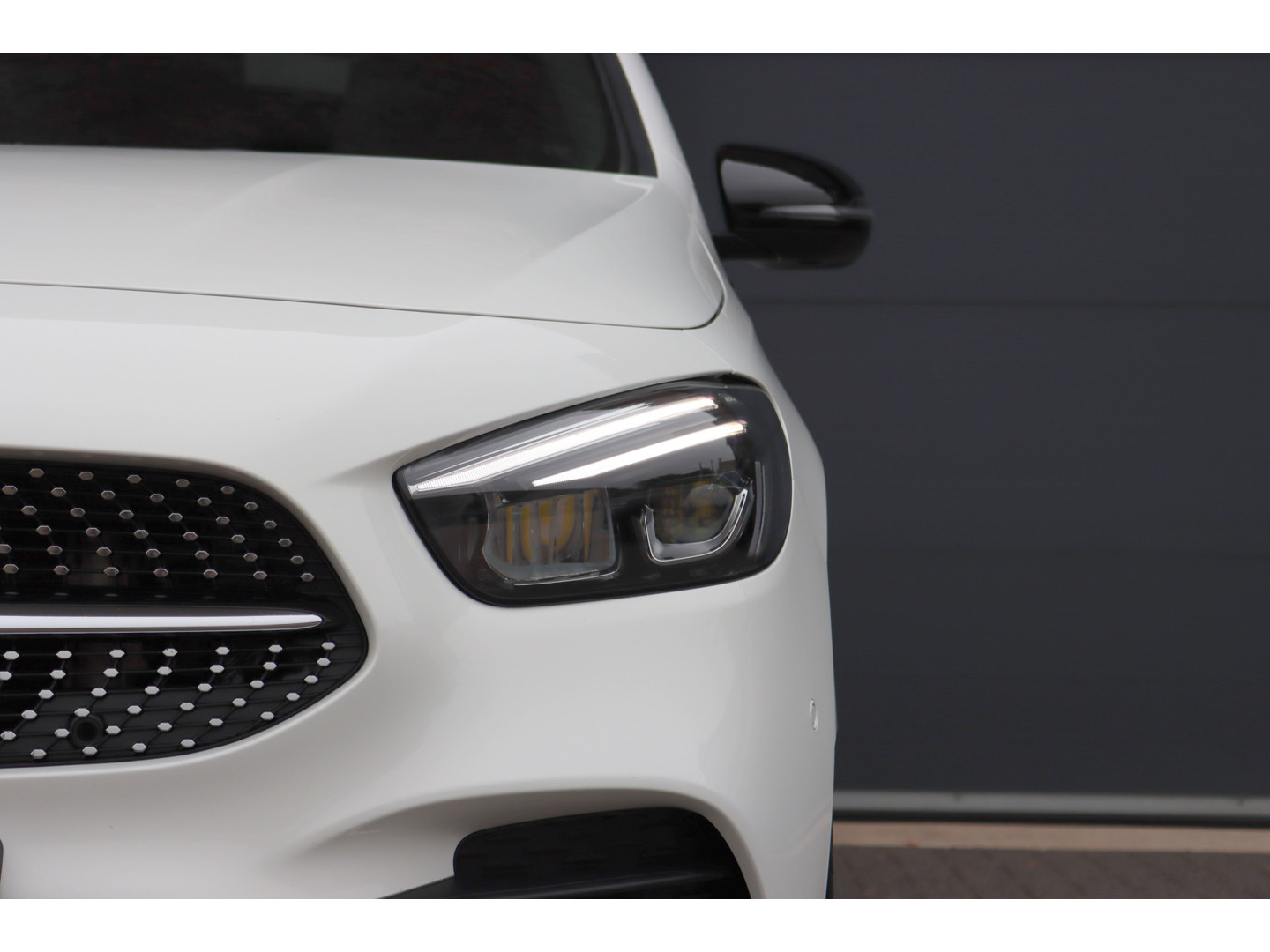 Mercedes-Benz Mercedes-Benz