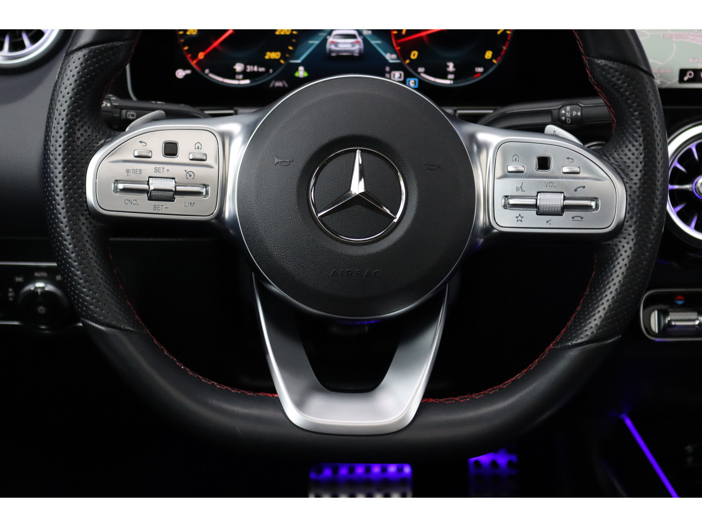 Mercedes-Benz Mercedes-Benz