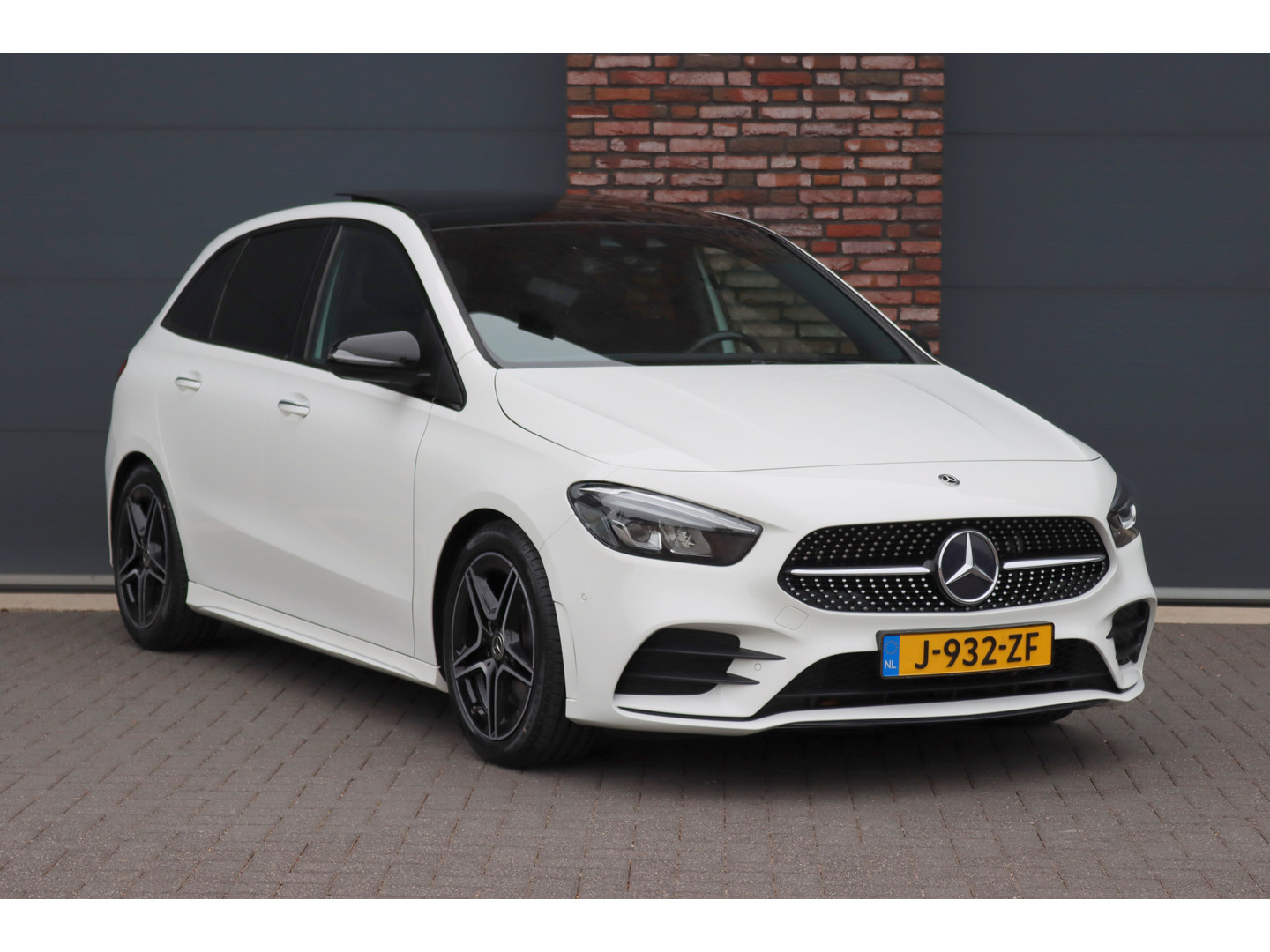 Mercedes-Benz Mercedes-Benz