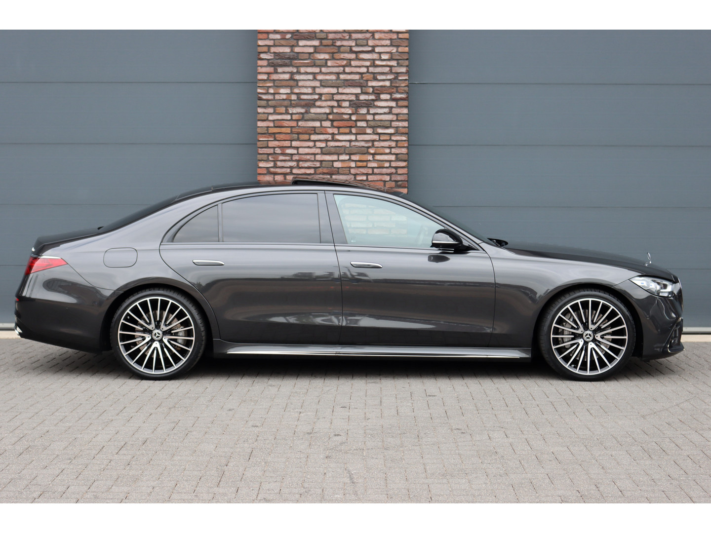 Mercedes-Benz Mercedes-Benz
