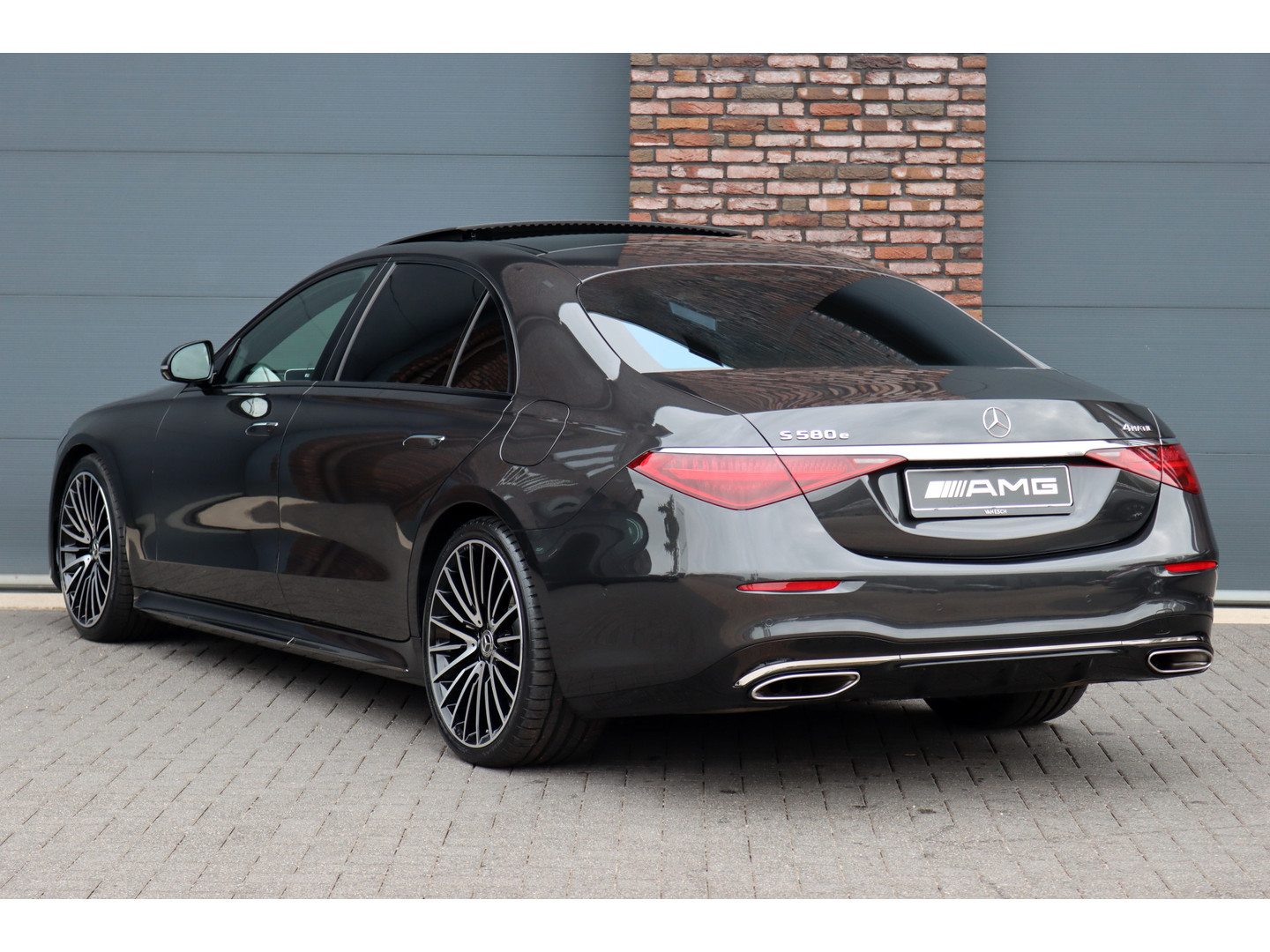 Mercedes-Benz Mercedes-Benz
