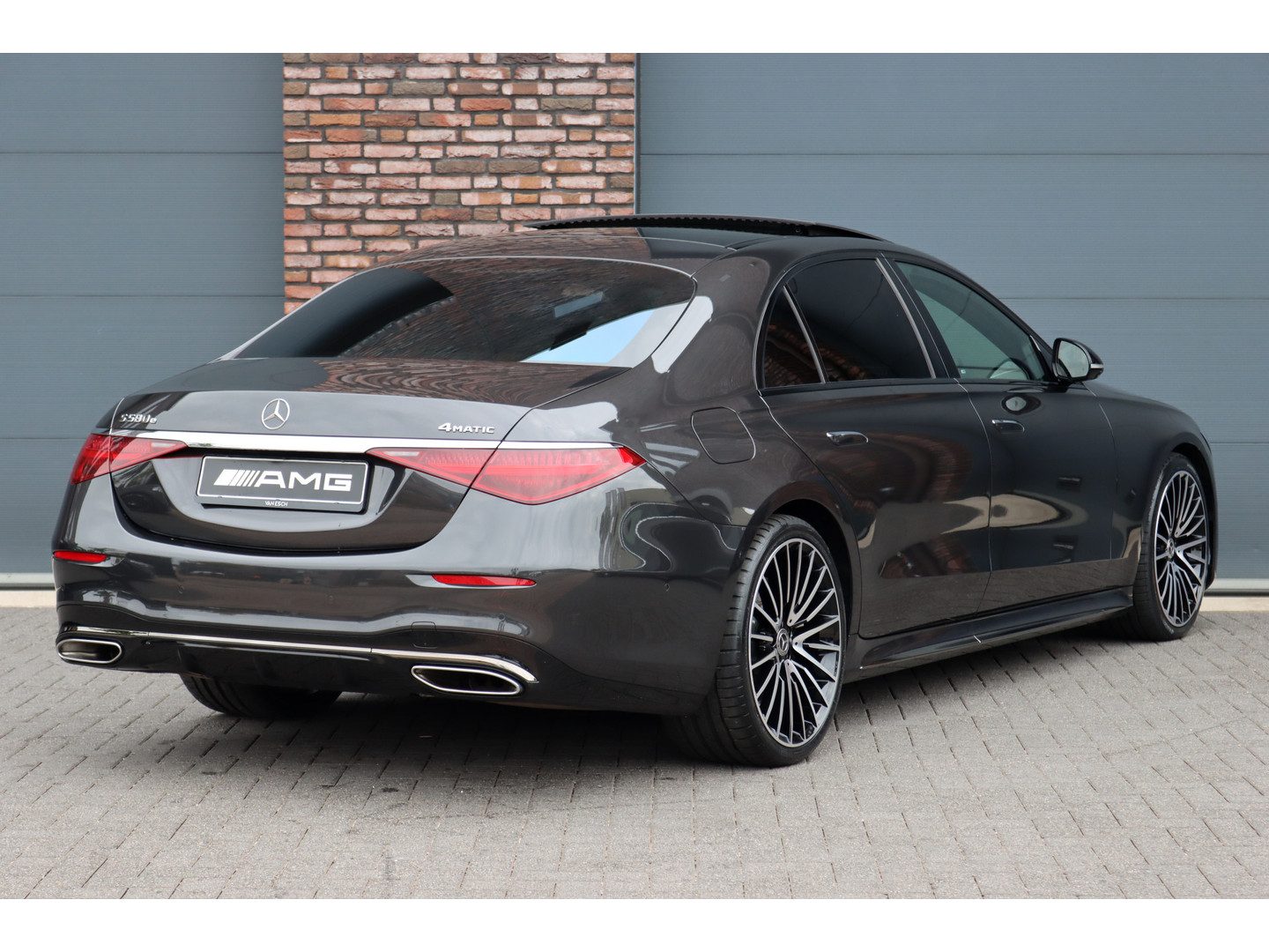 Mercedes-Benz Mercedes-Benz