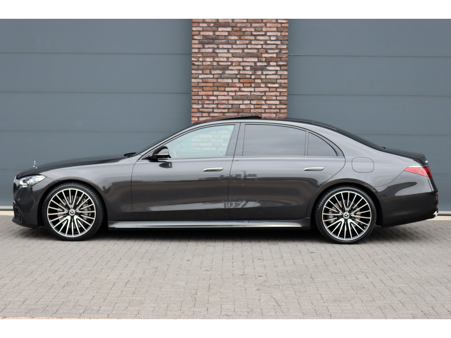 Mercedes-Benz Mercedes-Benz