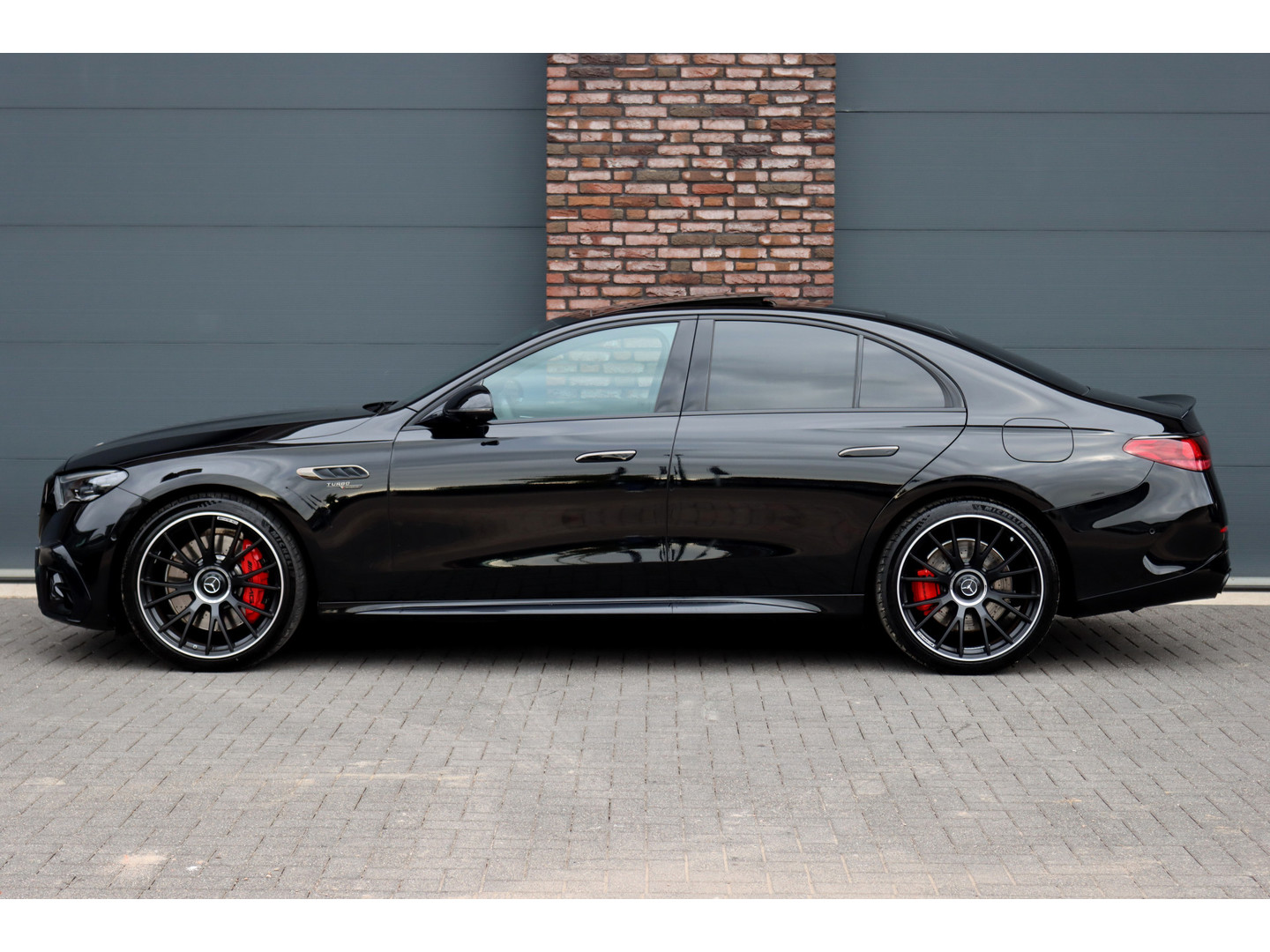 Mercedes-Benz Mercedes-Benz