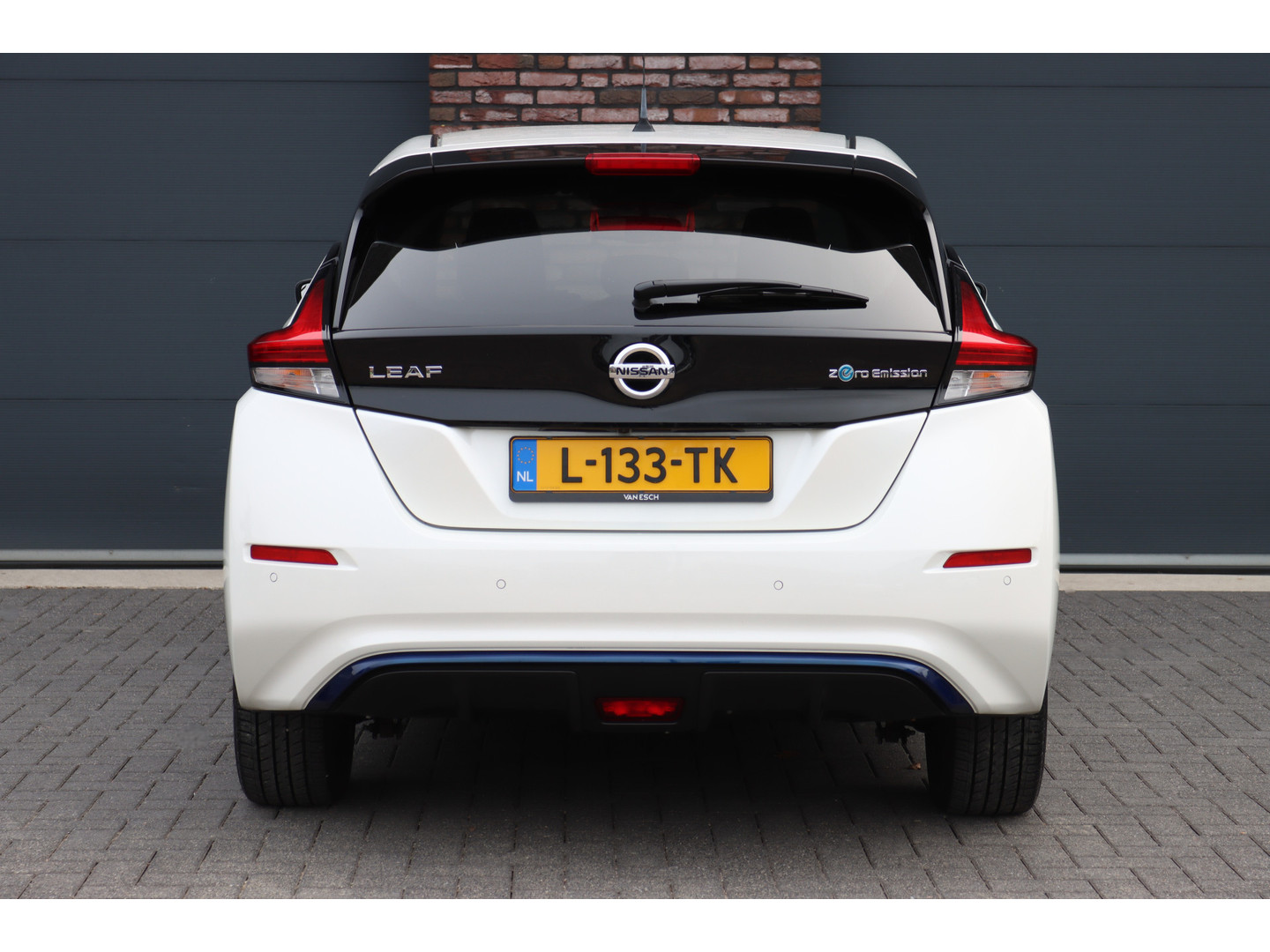 Nissan Nissan