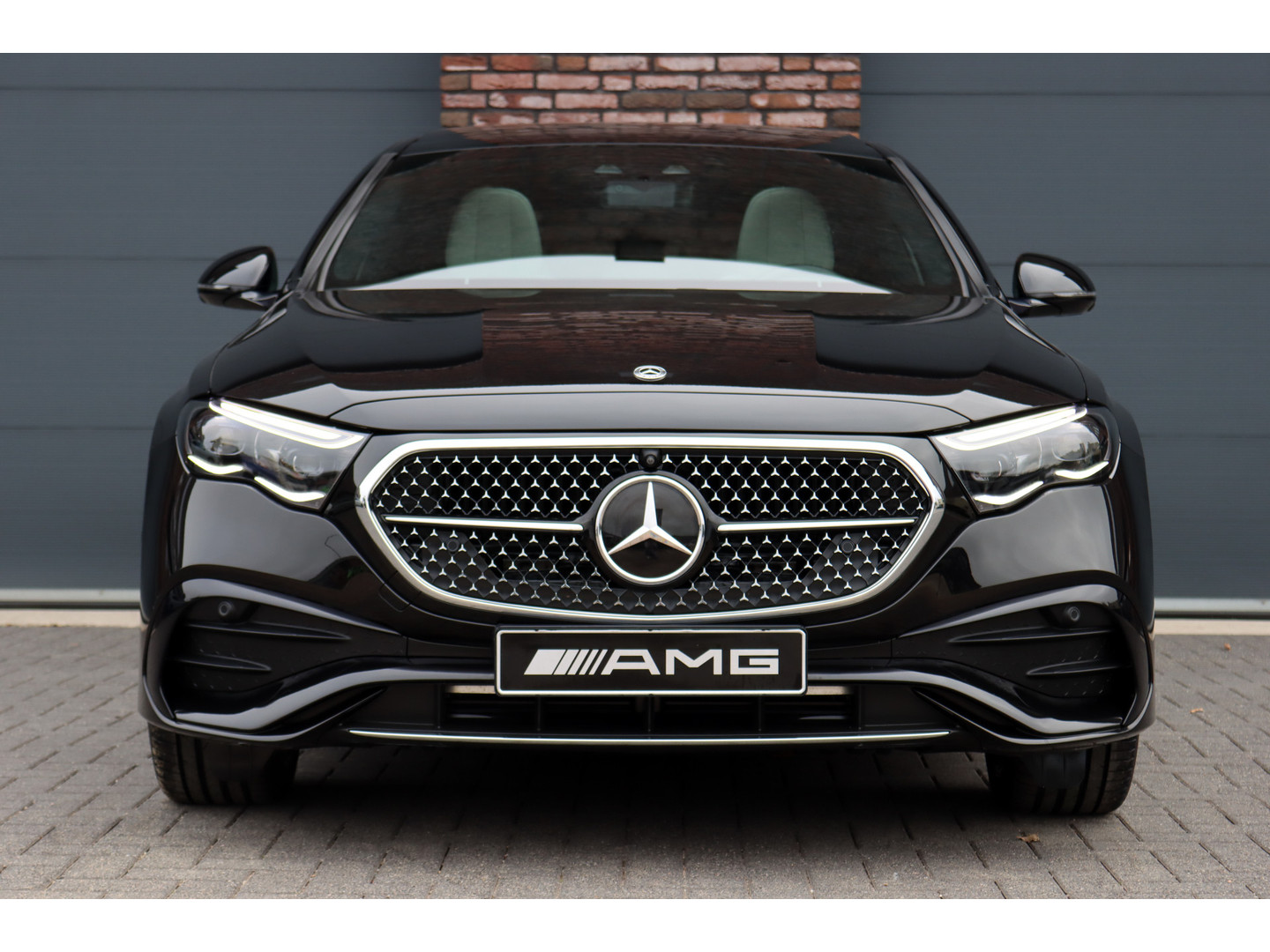 Mercedes-Benz Mercedes-Benz
