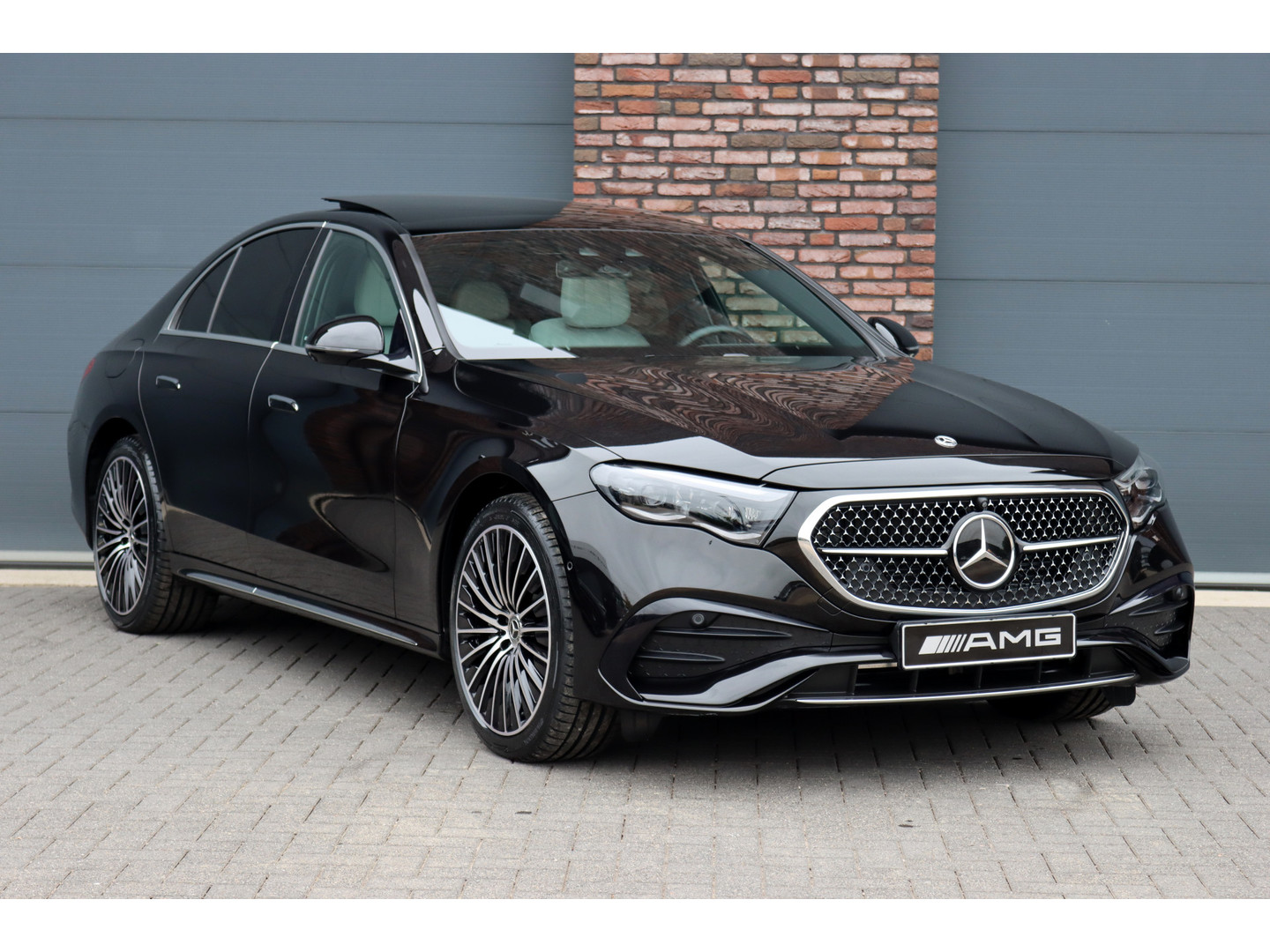 Mercedes-Benz Mercedes-Benz