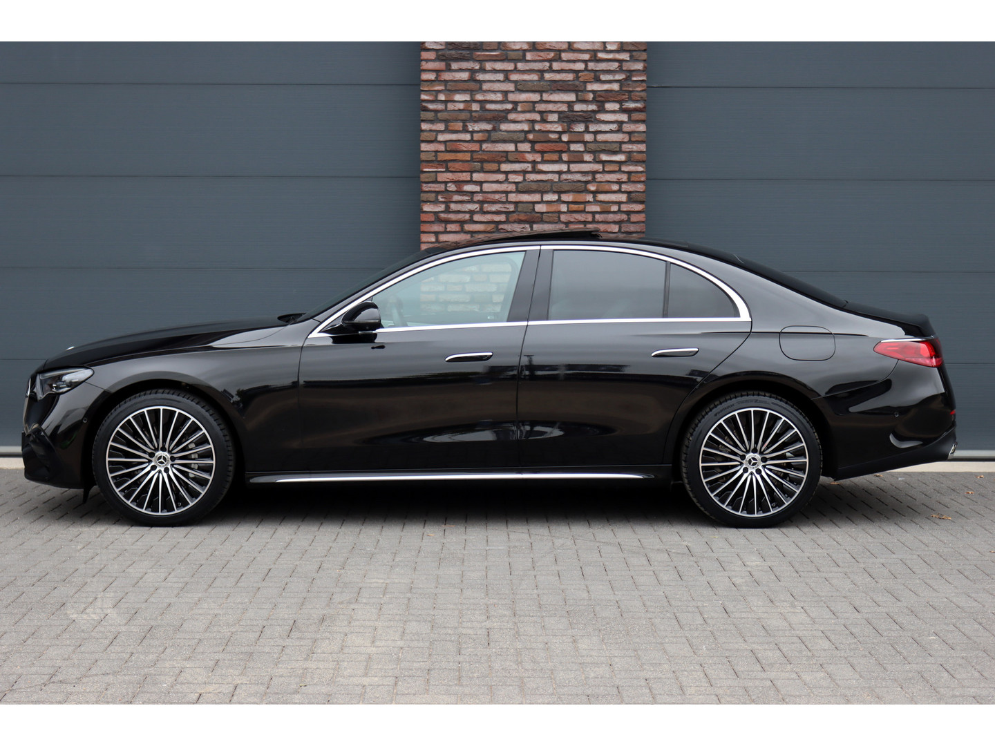Mercedes-Benz Mercedes-Benz