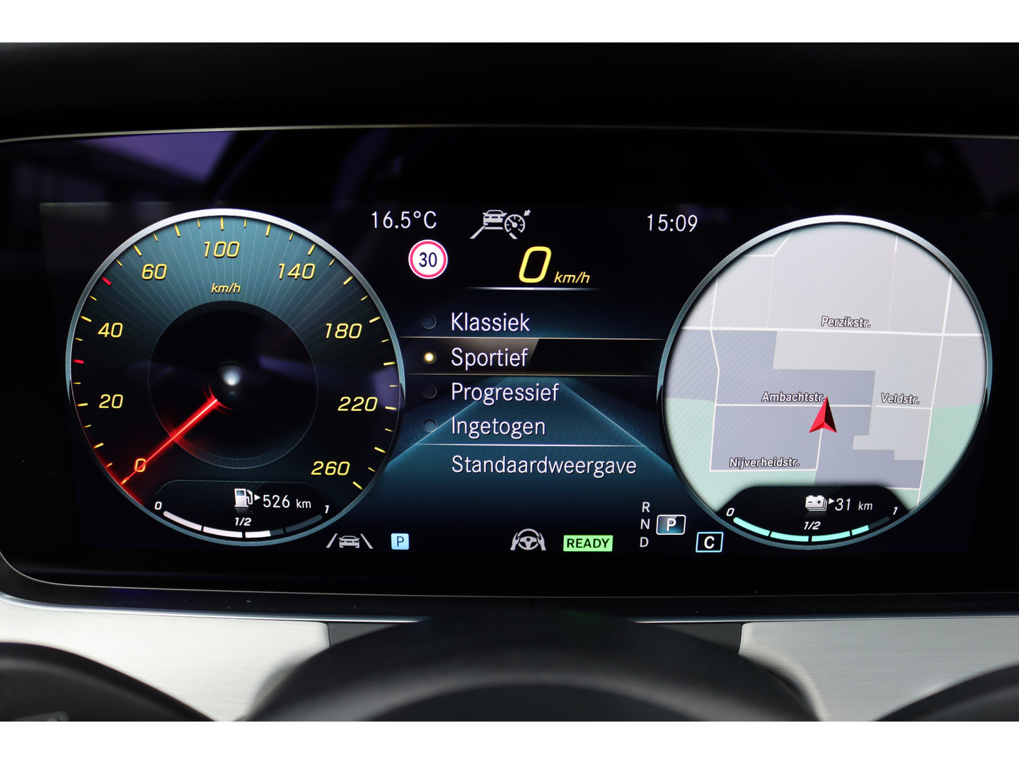 Mercedes-Benz Mercedes-Benz