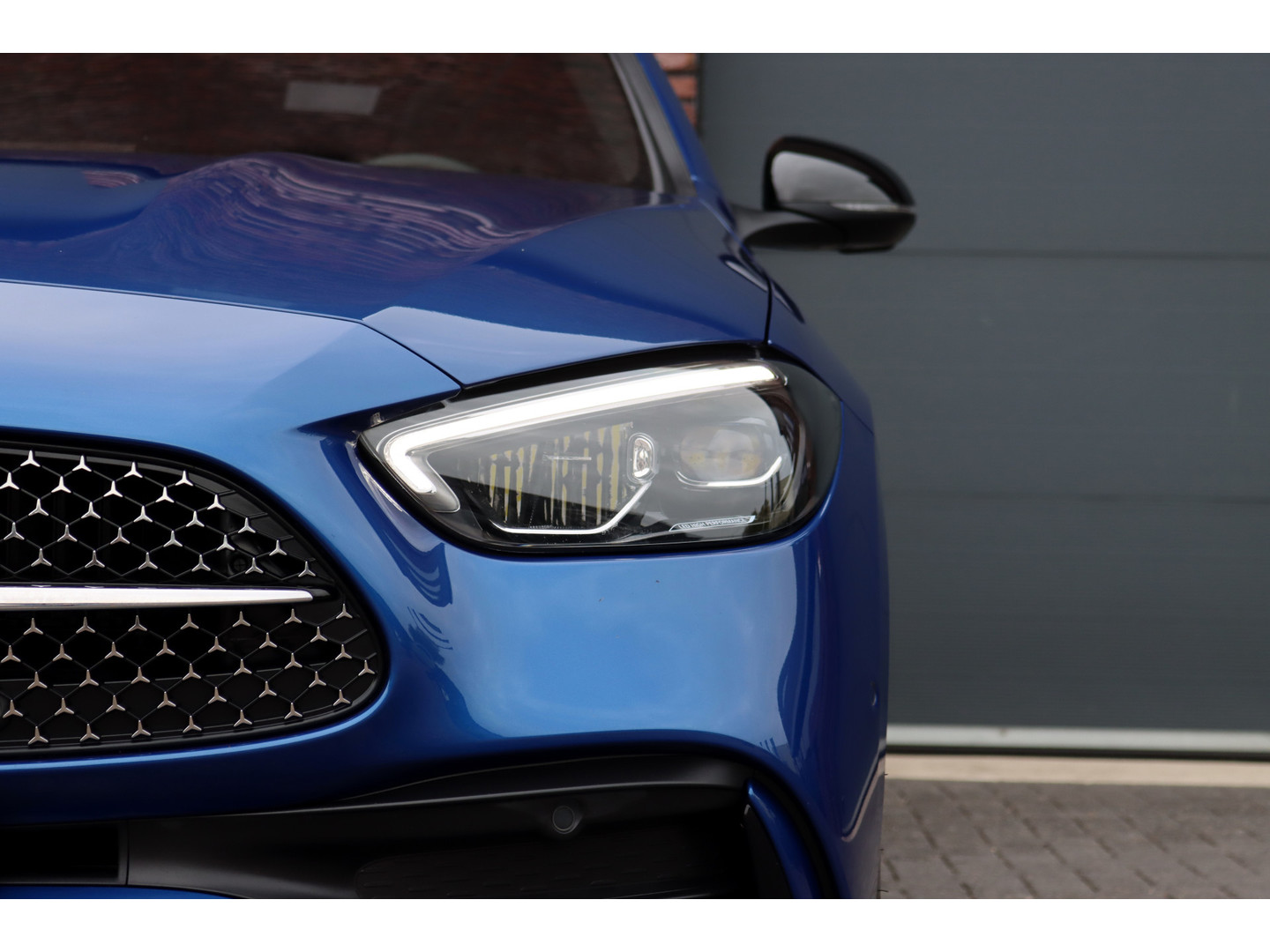 Mercedes-Benz Mercedes-Benz