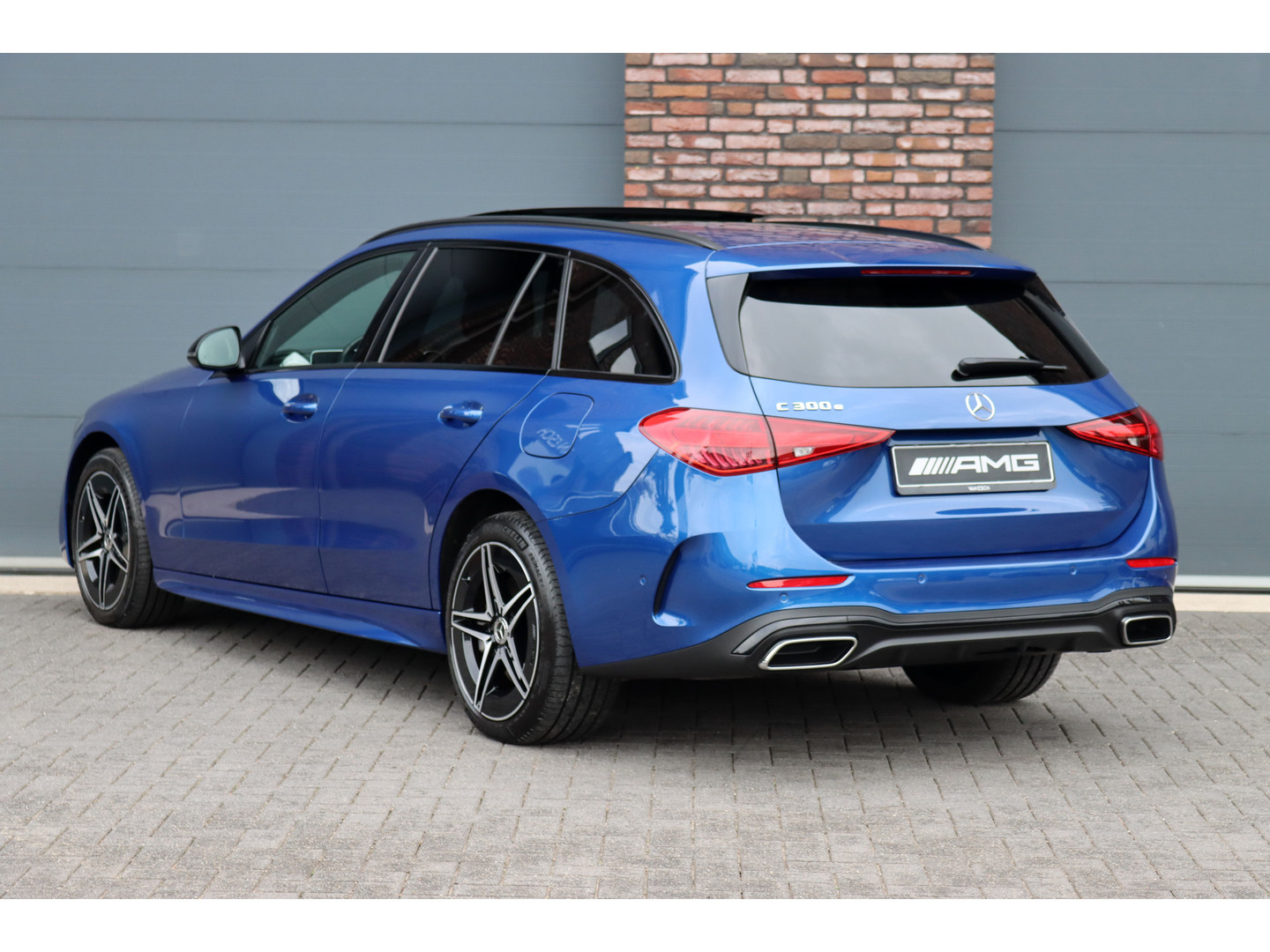 Mercedes-Benz Mercedes-Benz