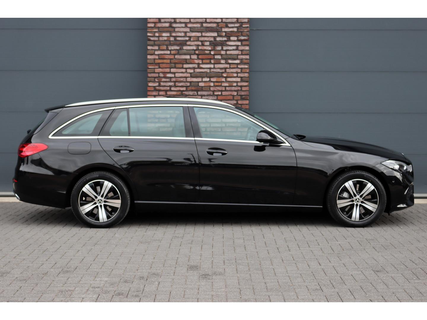 Mercedes-Benz Mercedes-Benz