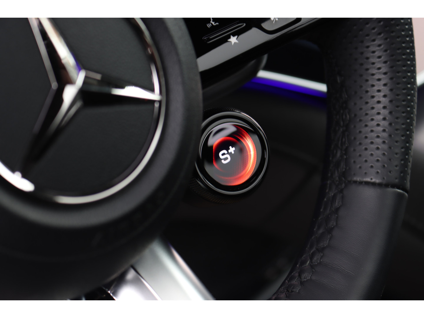 Mercedes-Benz Mercedes-Benz